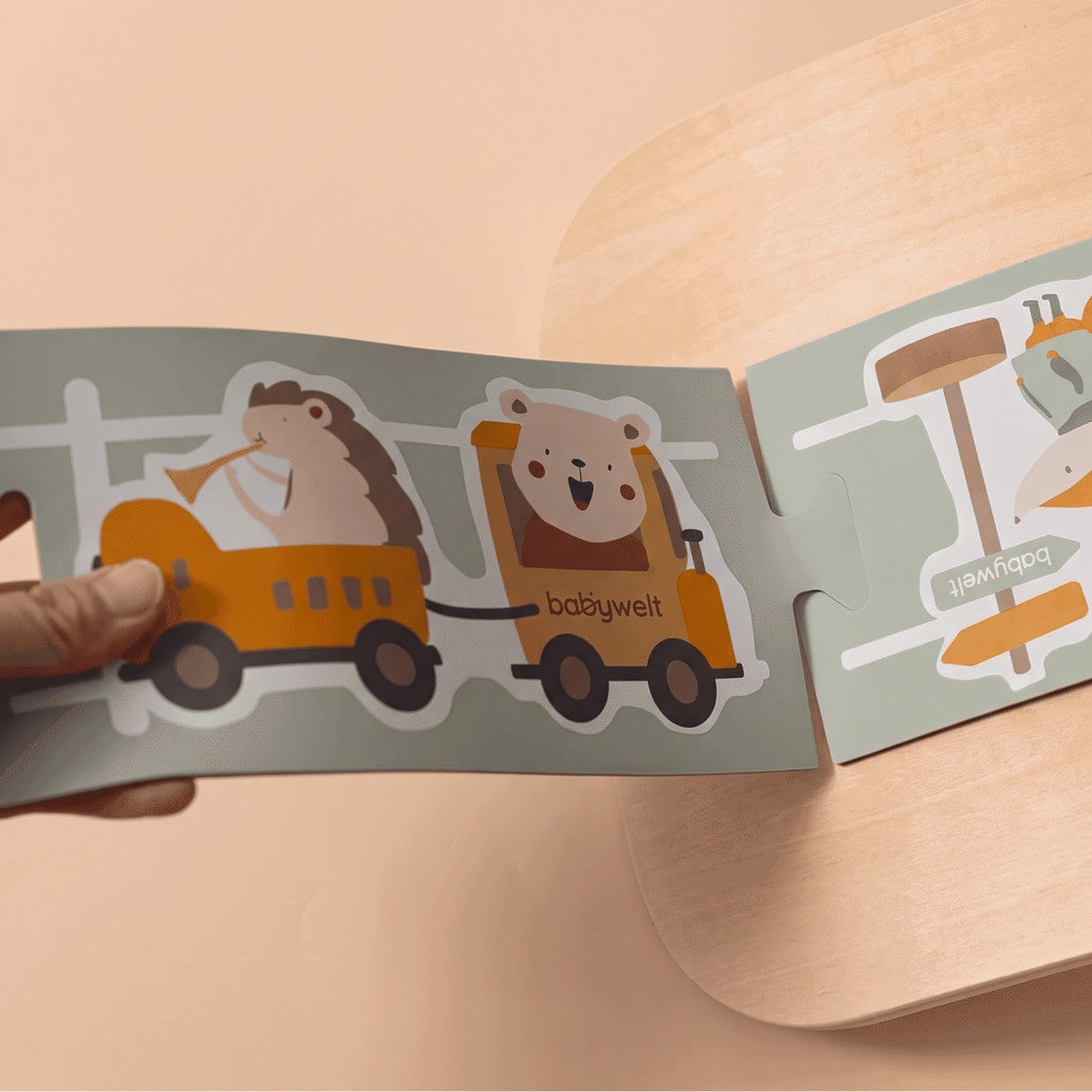 Set gioco Go & Explore - Mano che unisce due pezzi di pista