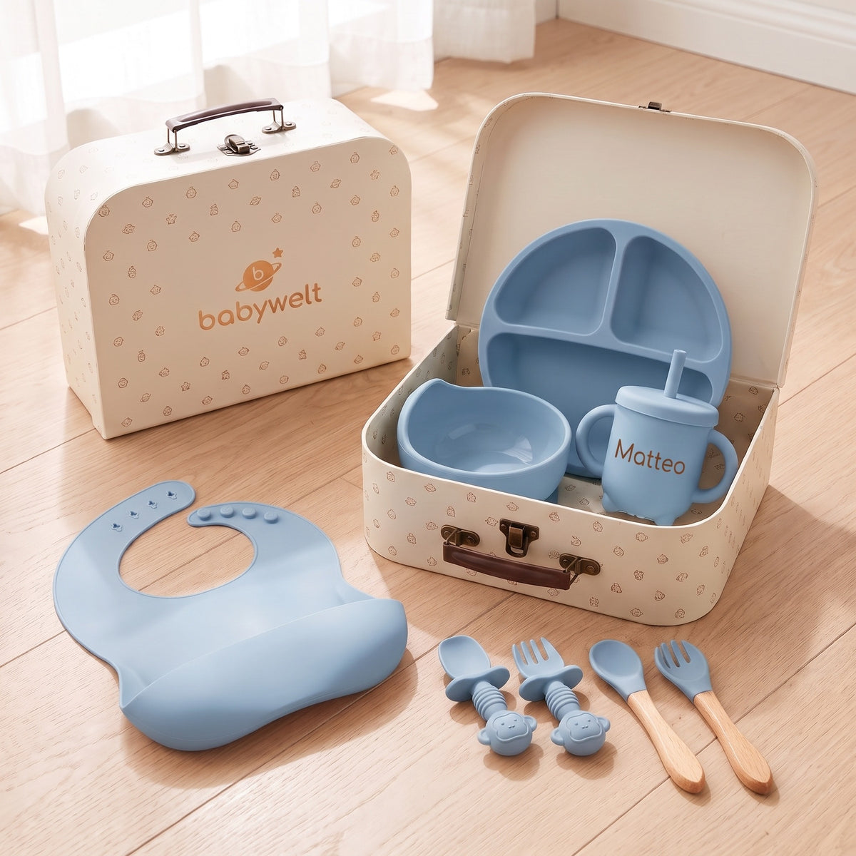 Set pappa per lo svezzamento Etere/Azzurro cielo - Il set nella valigetta babywelt, bicchiere col nome inciso