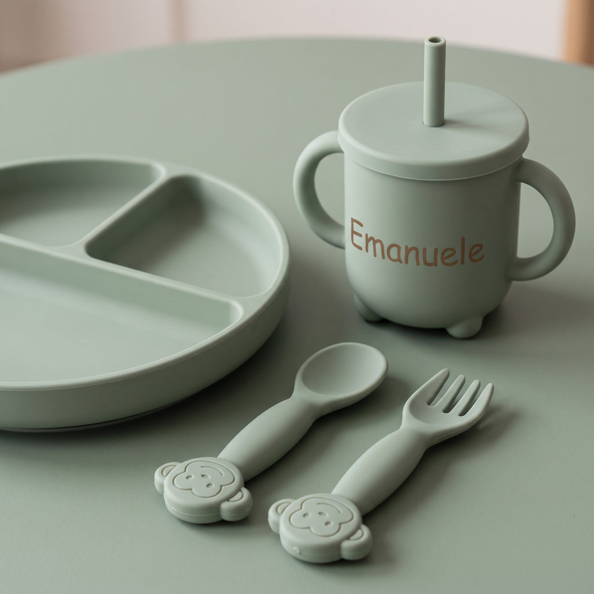 Set pappa per lo svezzamento Salvia/Menta - Bicchiere col nome e posate corte, da vicino