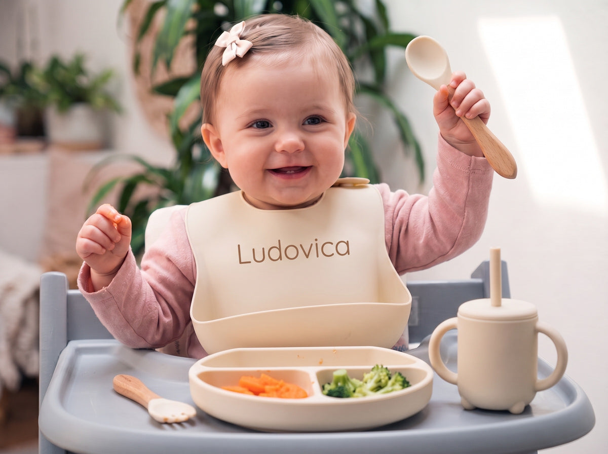 Bimba che mangia col set - Croissant/Avorio